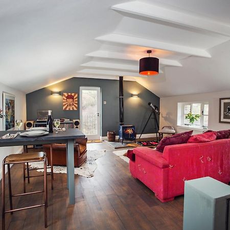 Black Mountains Stylish Hideaway, Nr Crickhowell Llanbedr  Экстерьер фото