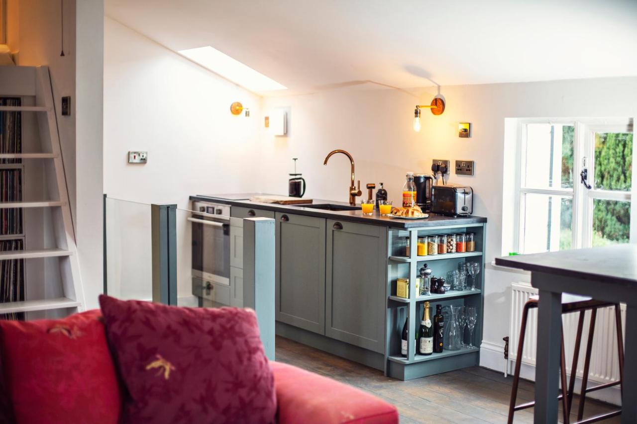 Black Mountains Stylish Hideaway, Nr Crickhowell Llanbedr  Экстерьер фото