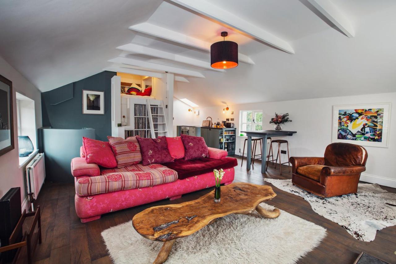 Black Mountains Stylish Hideaway, Nr Crickhowell Llanbedr  Экстерьер фото